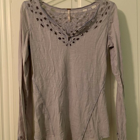 Free People Luna Cutout Henley Lavender S NWOT - Picture 3 of 4